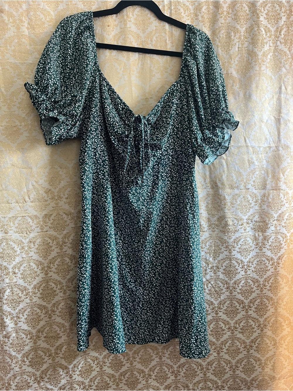 SHEIN Green Floral Tie-Front Puff Sleeve Mini Dress